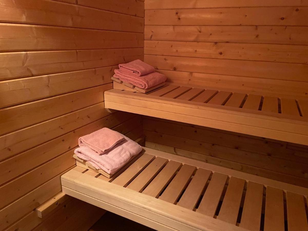 Casa Job - Gasthaus - Sauna, Whirlpool - Trun Bagian luar foto